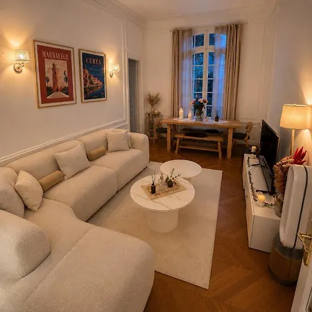 Elegant 2 Bedroom Arc De Triomphe *
