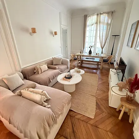 Elegant 2 Bedroom Arc De Triomphe شقة