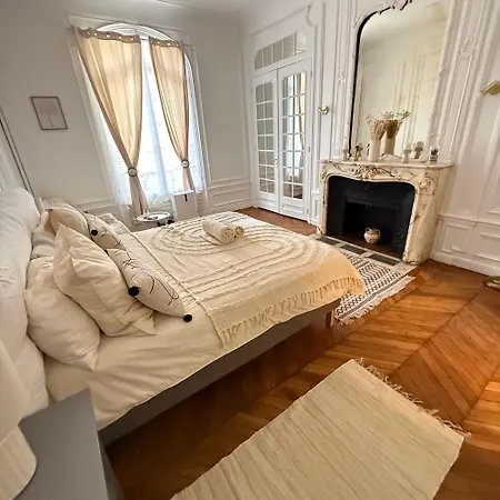Elegant 2 Bedroom Arc De Triomphe Appartement