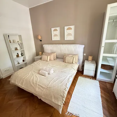 Elegant 2 Bedroom Arc De Triomphe Appartement Parijs