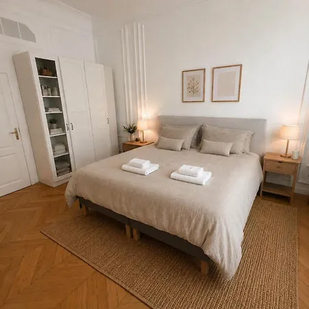 Elegant 2 Bedroom Arc De Triomphe Appartement