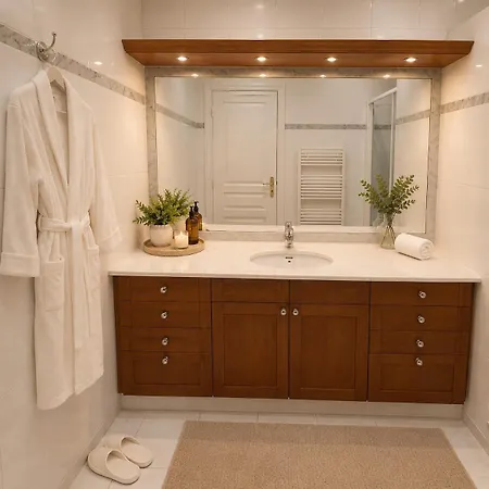 شقة Elegant 2 Bedroom Arc De Triomphe باريس