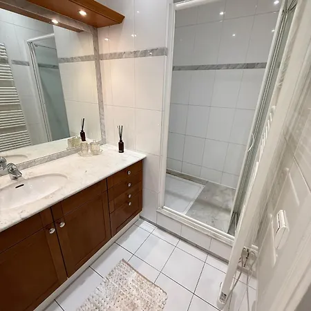 Elegant 2 Bedroom Arc De Triomphe Appartement *