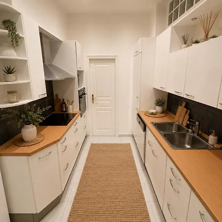 شقة Elegant 2 Bedroom Arc De Triomphe باريس