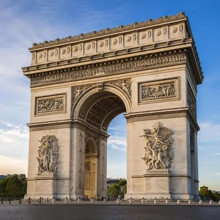 Elegant 2 Bedroom Arc De Triomphe *